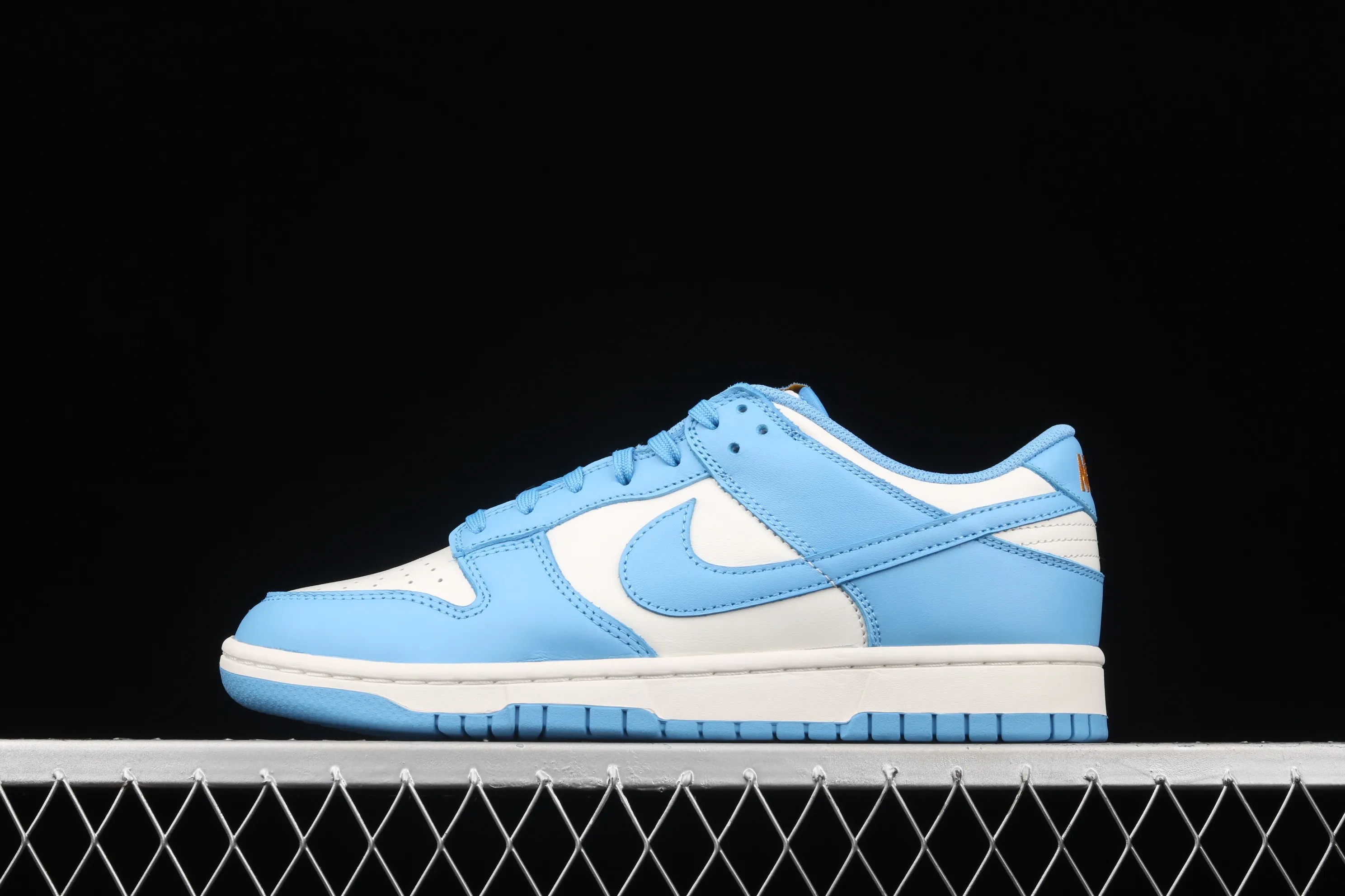 All Categories Nk SB Dunk Series Nk SB Dunk Low Low-top Skateboard Shoes Special Offer Nk Dunk Low SB Dunk Series North Carolina Blue Top Layer Low-top Casual Sports Skateboard Shoes DD1503-100